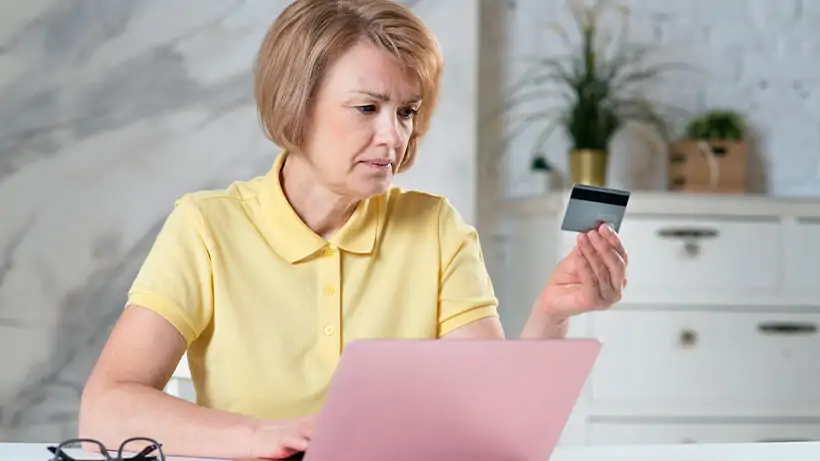 Визнання кредитних договорів недійсними